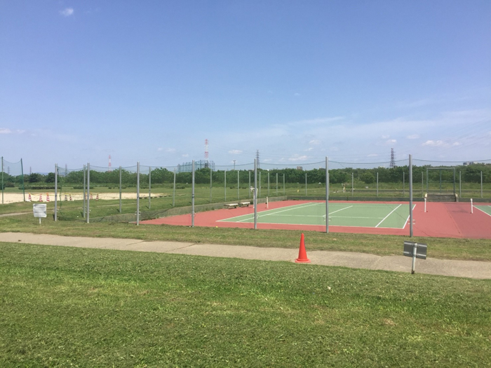 淀川河川公園大塚地区バーベキュー場風景